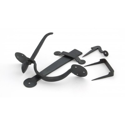 From The Anvil - Beeswax Medium Bean Thumblatch 33101