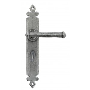 From The Anvil - Pewter Tudor Lever Bathroom Set 33802