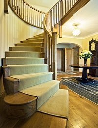 Curved oak staircase, case study no. 2