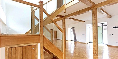 Glass balustrade by Pear Stairs