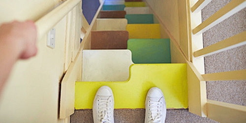 Space saver staircase with alternating treads